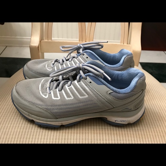 the walking company sneakers